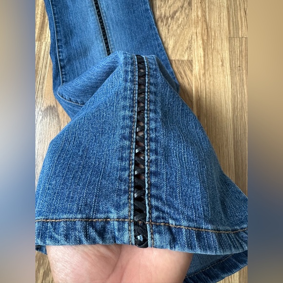 Younique Original Women’s Flare Jeans Low Rise Faux Leather Trim Sz 5 Y2k - Picture 8 of 10